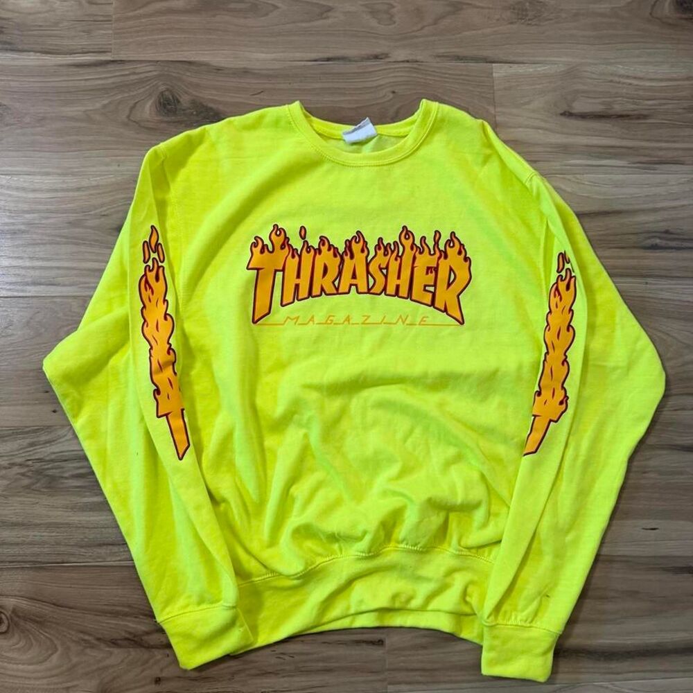 Y2K 00s style Thrasher Flame Crewneck Sweatshirt skater Size medium